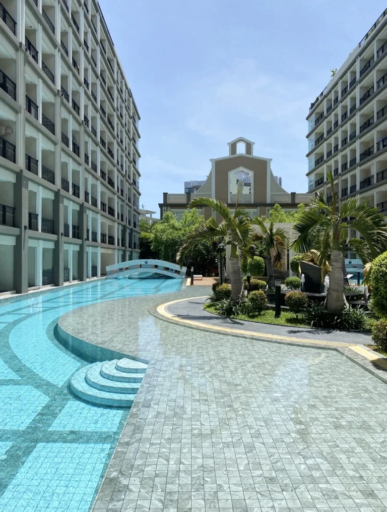 4 DUSIT GRAND PARK 2 Large