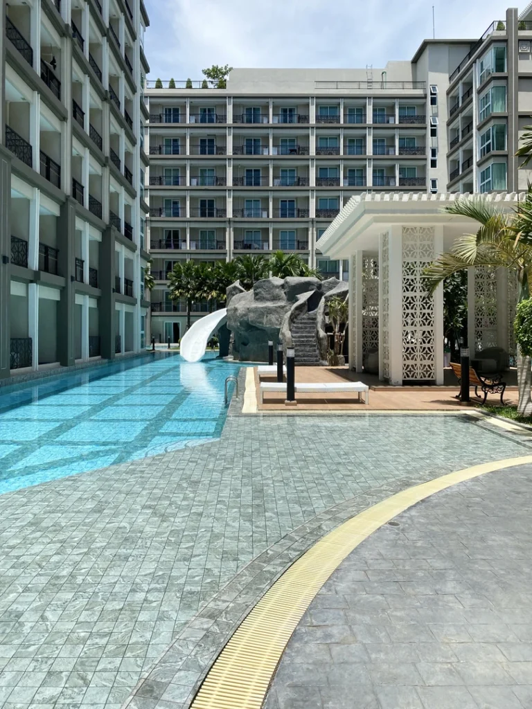 5 DUSIT GRAND PARK 2 Large